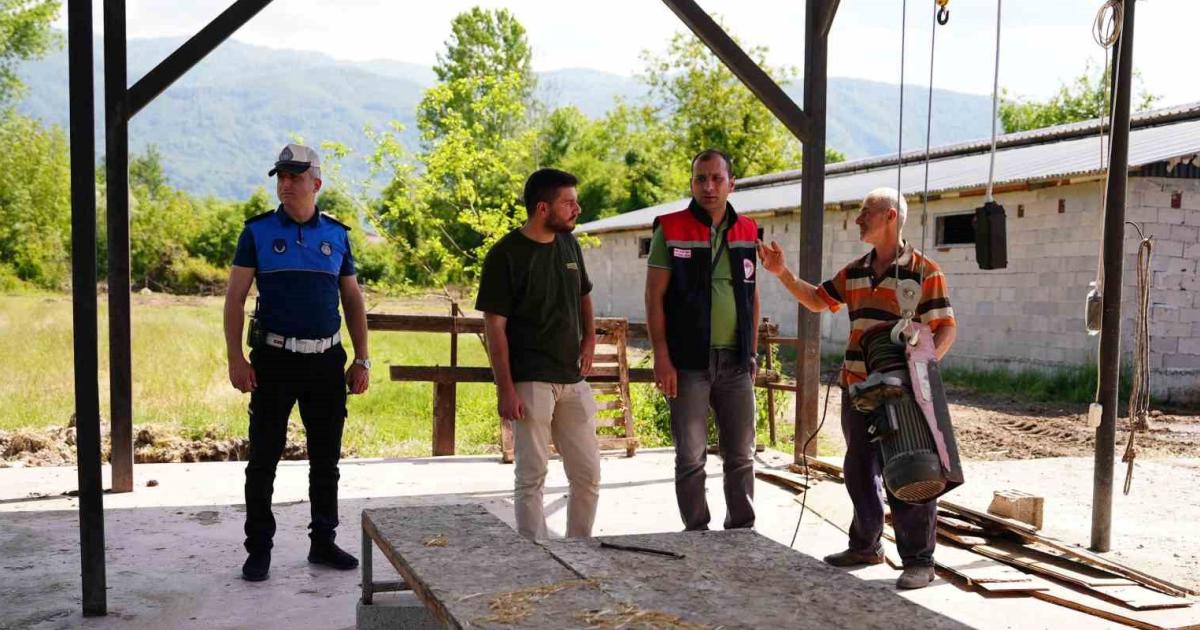 duzcede kurban kesim ve satis yerleri denetleniyor bT4AJFEY.jpg