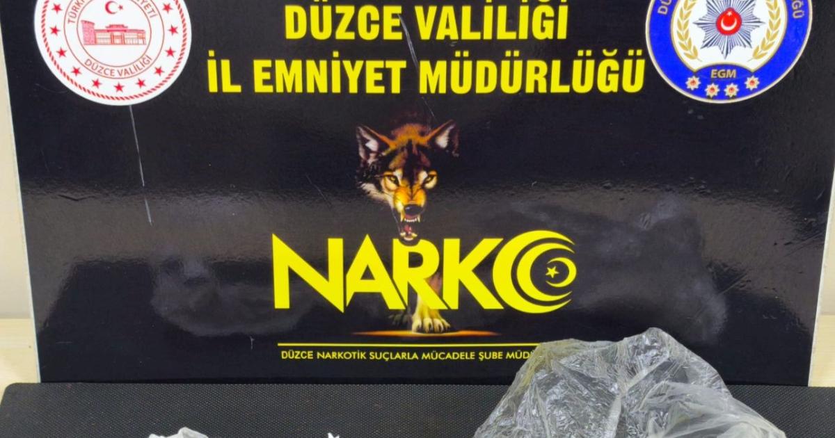 duzcede uyusturucu operasyonu iki kisi tutuklandi WlnOC4UH.jpg