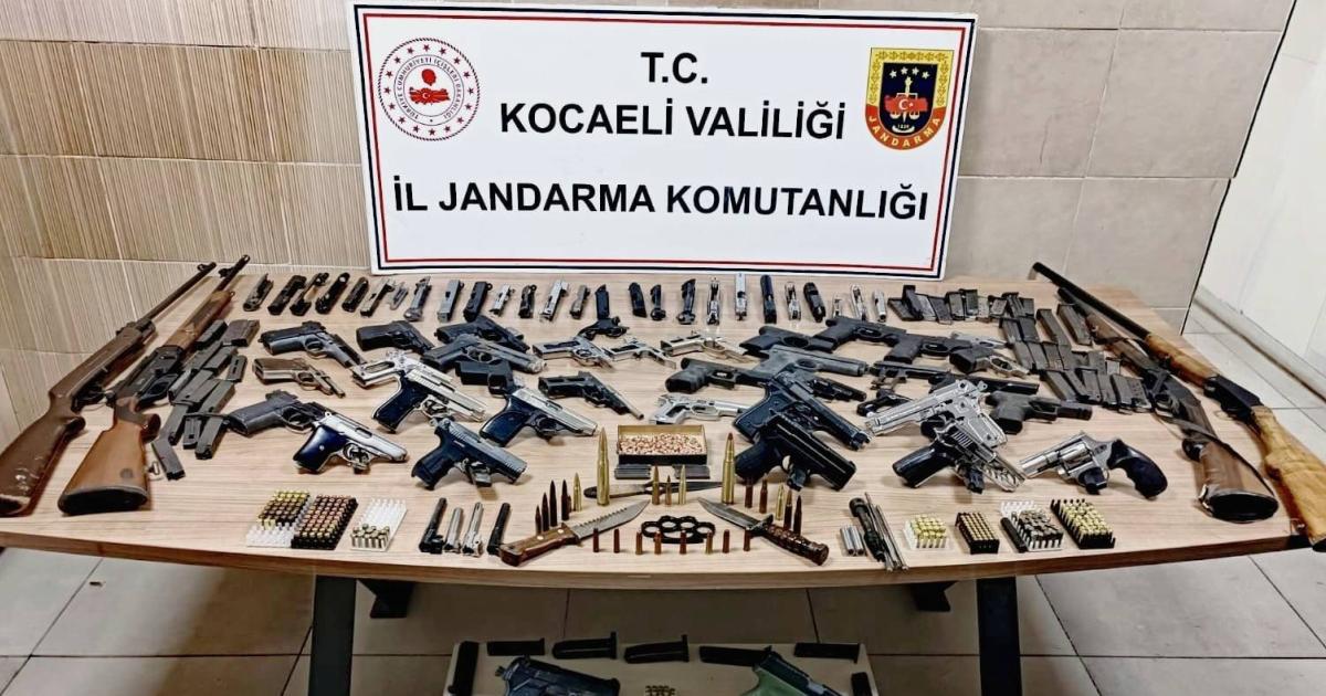 kocaelide 18 ruhsatsiz silah ele gecirildi aYL4Zz4n.jpg