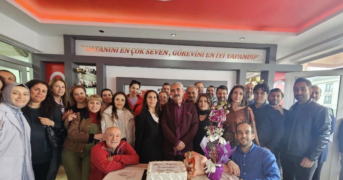 sakaryada 43 yillik egitimci boyle emekli oldu ywmGdTgH.jpg