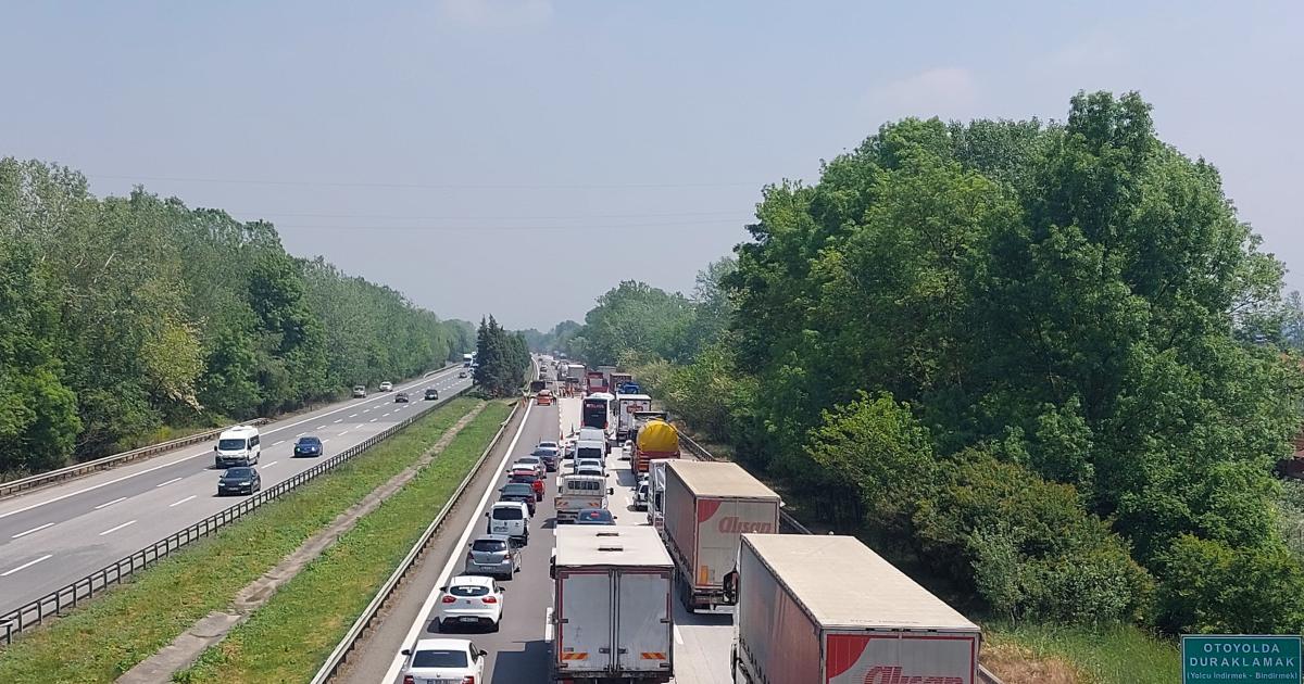 sakaryada tir kazasi ulasimi aksatti yz8e1pDa.jpg