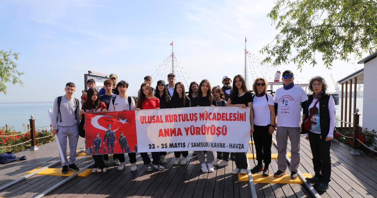 samsunda 19 mayis anma yuruyusu duzenlendi zMTreBfT.jpg