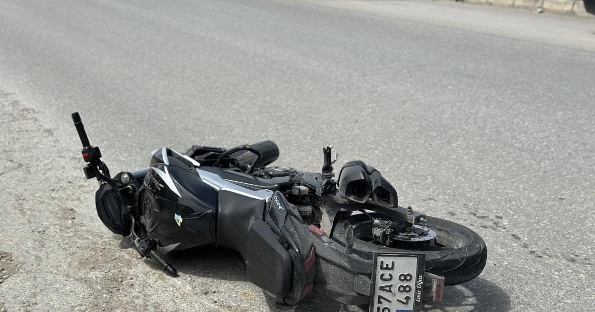 sinop gerzede trafik kazasi motosiklet ve otomobil carpisti 6XPgQ2kt.jpg