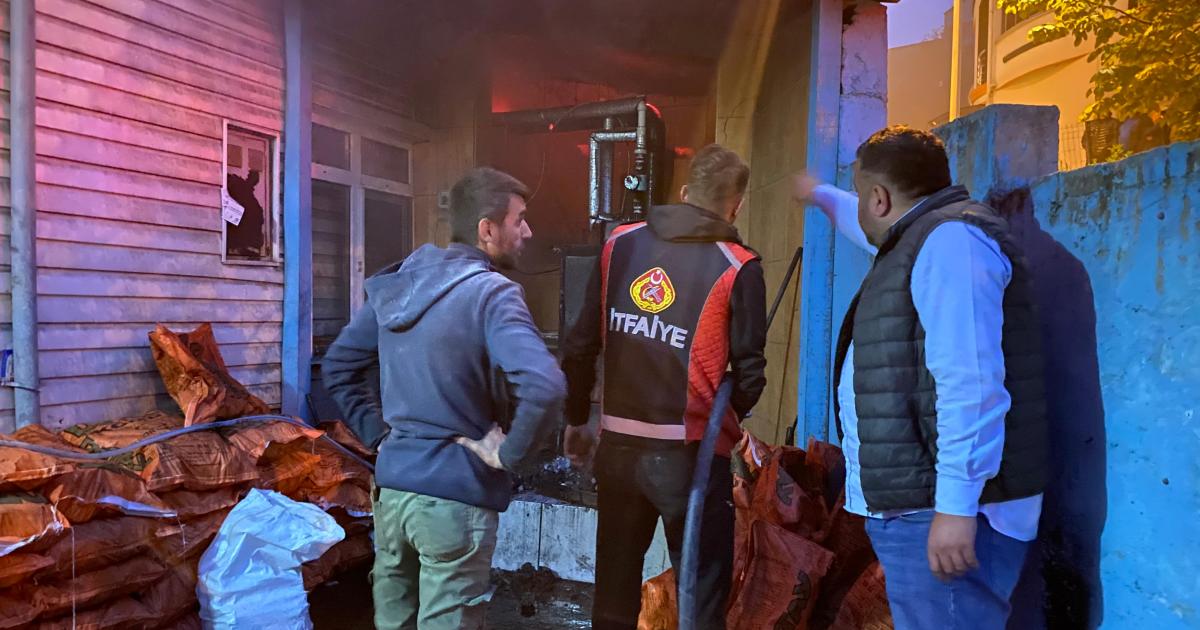 sinopun ilcesinde yanmaya basladi QXgMUDP3.jpg