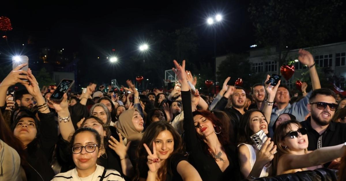 zonguldak beun festte erdem kinay ruzgari IuZD66pP.jpg