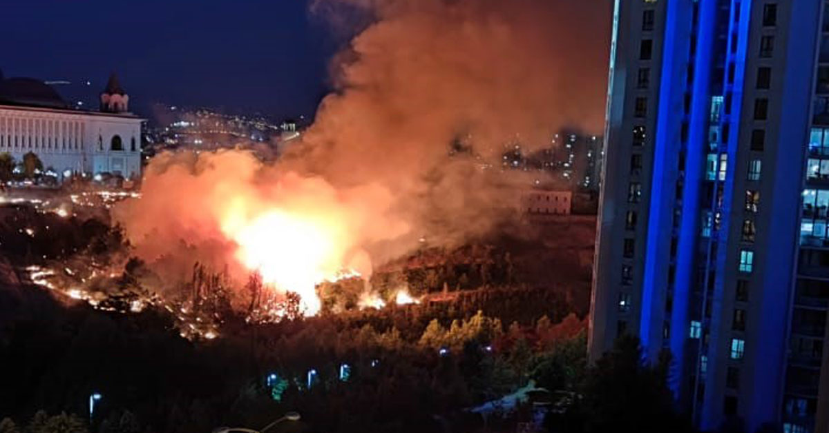 Ankara Keçiören'de Yangın Çıktı, Alevler Hızla Yayıldı