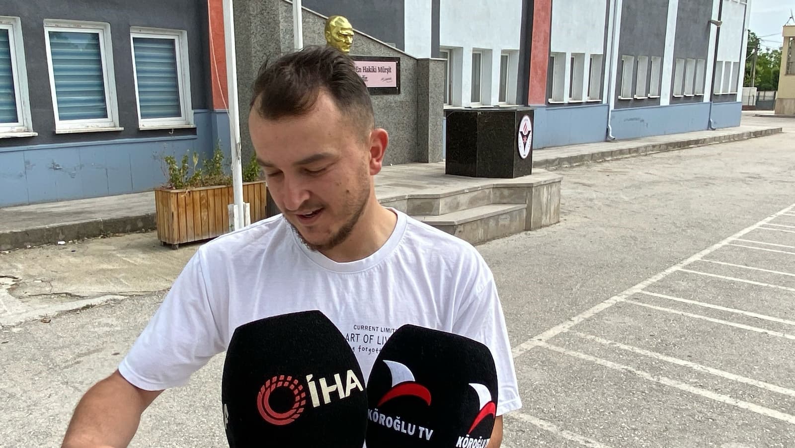 Bolu’da YKS Heyecanı 1 Dakika Geç Kalan Giremedi 2