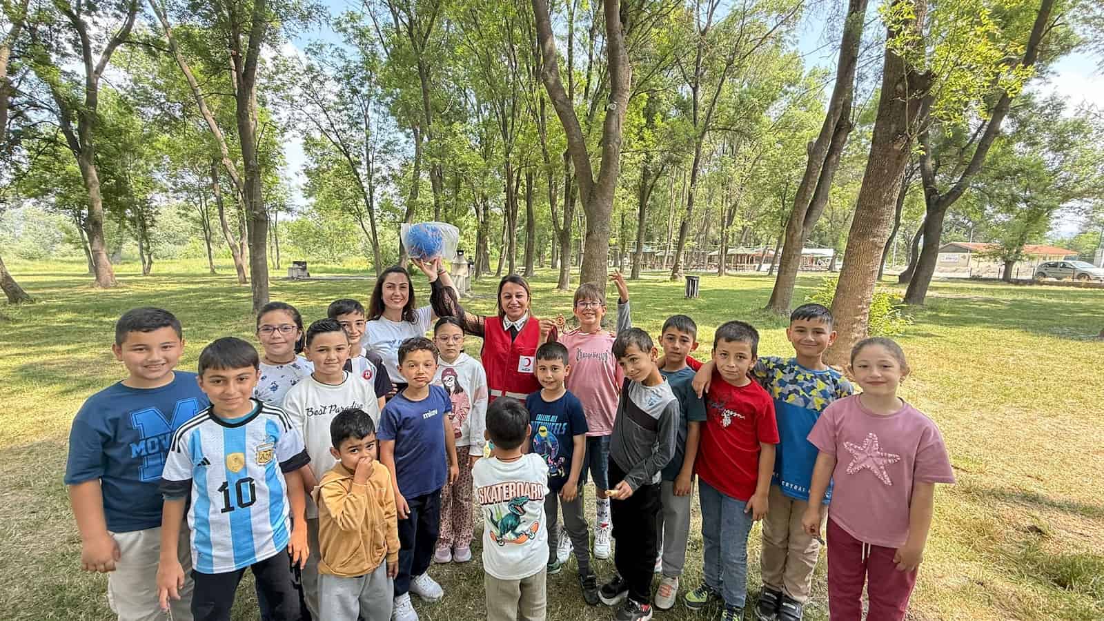Bolu’nun İlçesinde Öğrencilerden Anlamlı Çağrı