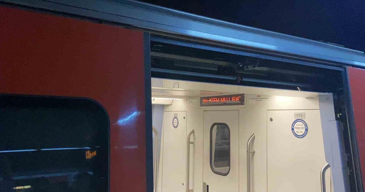 ankara metrosunda arida yolcular tahliye edildi 2HUgYqhe.jpg