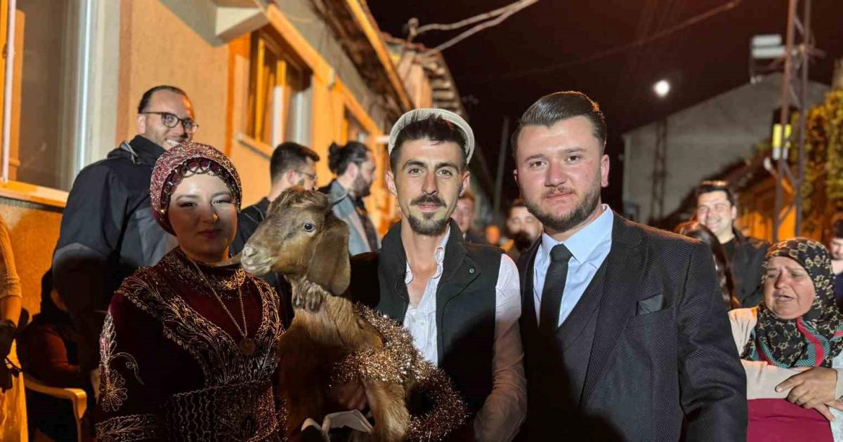 bilecikte unutulmaz kina gecesi surprizi oglak sakasi w94rq5qf.jpg