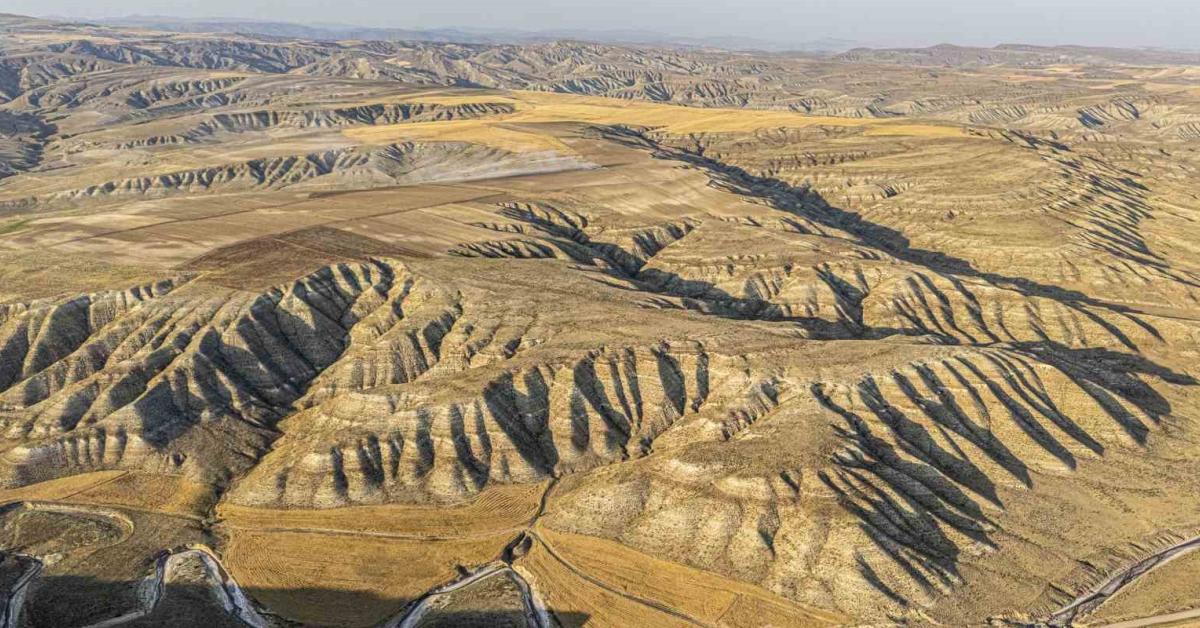 cankiri kizilirmakta renkli tepeler gorenleri hayran birakiyor 8rEYWMOQ.jpg