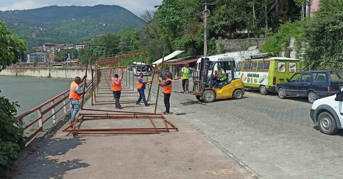 devrekte yaz sezonu alisveris stantlari kuruluyor 8iFjqyLQ.jpg