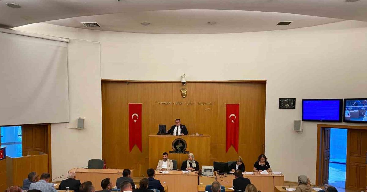 duzce belediye meclisinden ediz huna buyuk onur 8Zxe6lQV.jpg