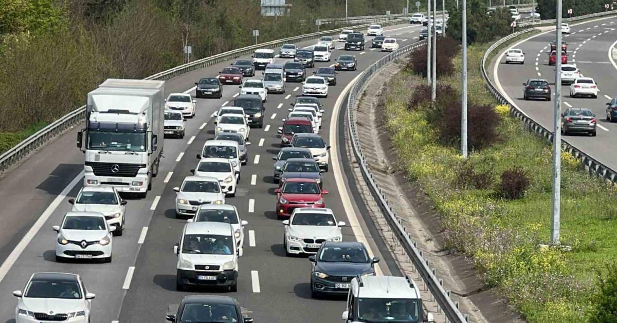 duzcede 184 arac trafikten men edildi YezGGzgd.jpg