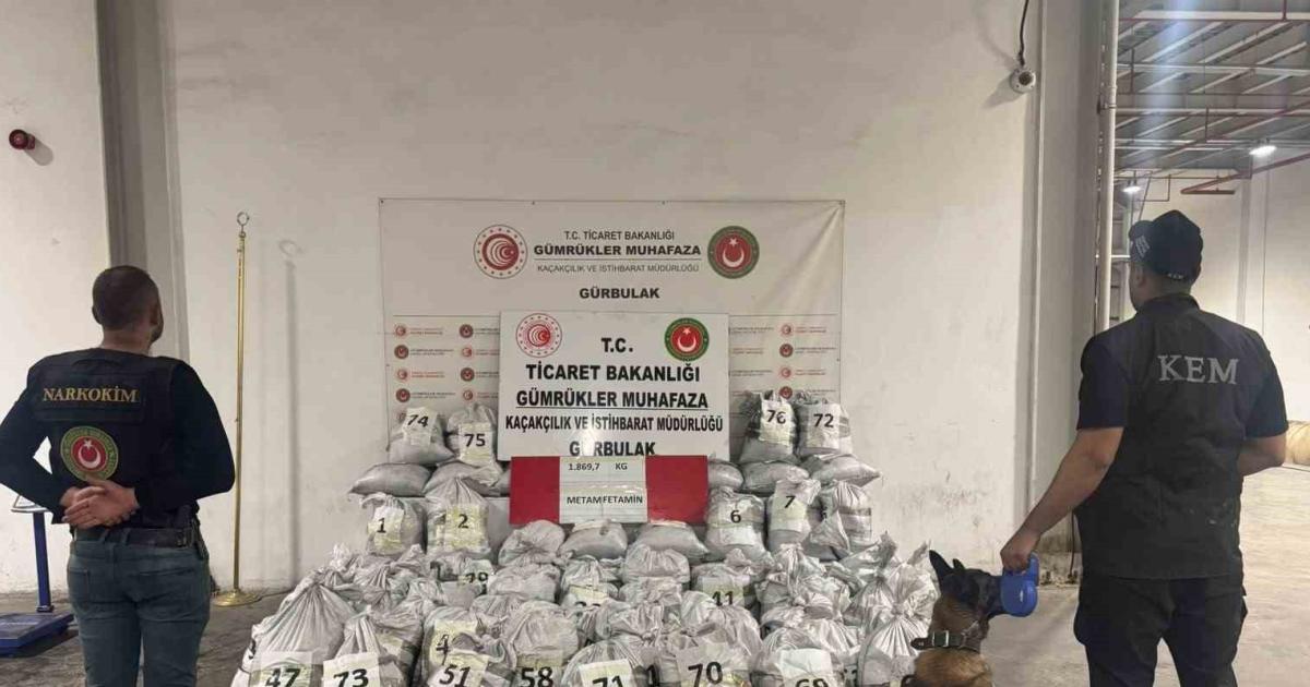 gurbulak gumruk kapisinda 18 ton uyusturucu ele gecirildi hRYYSpiM.jpg