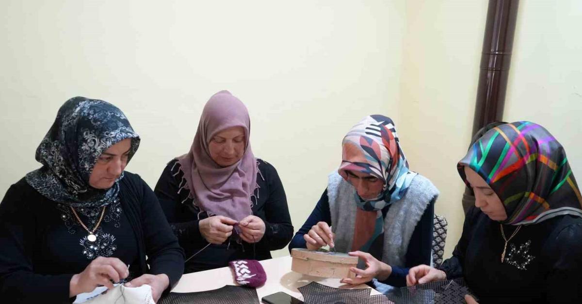kastamonuda kadinlar atil esyalari ceyiz urunlerine donusturuyor YRvSzPeP.jpg