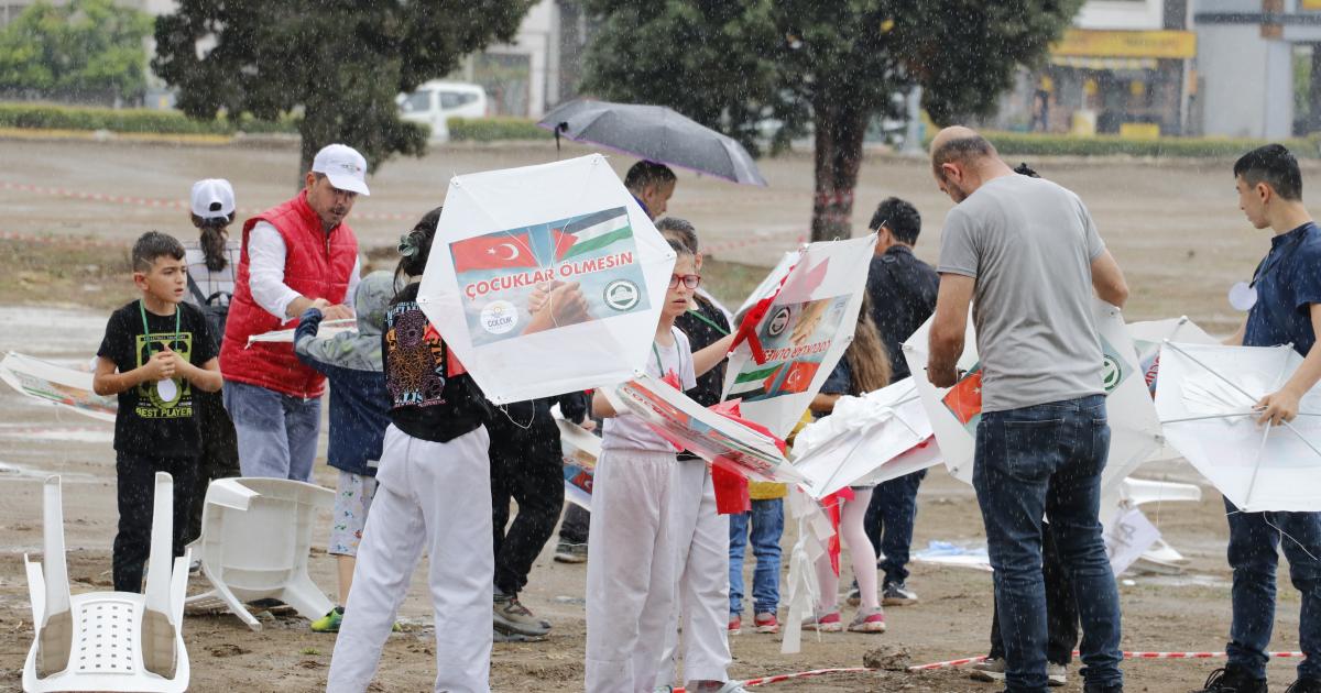 kocaeli golcukte filistinli cocuklar icin ucurtma etkinligi duzenlendi rrG9QEKp.jpg