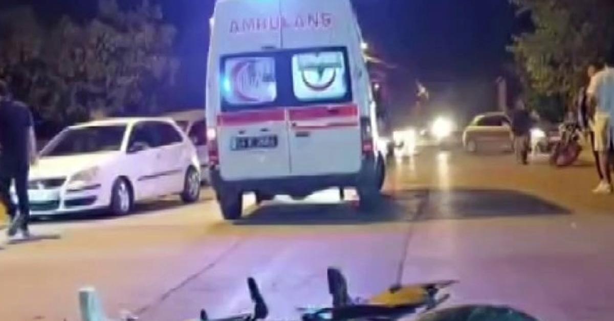 sakarya akyazida motosiklet kazasi surucu metrelerce havaya savruldu BHS658LS.jpg