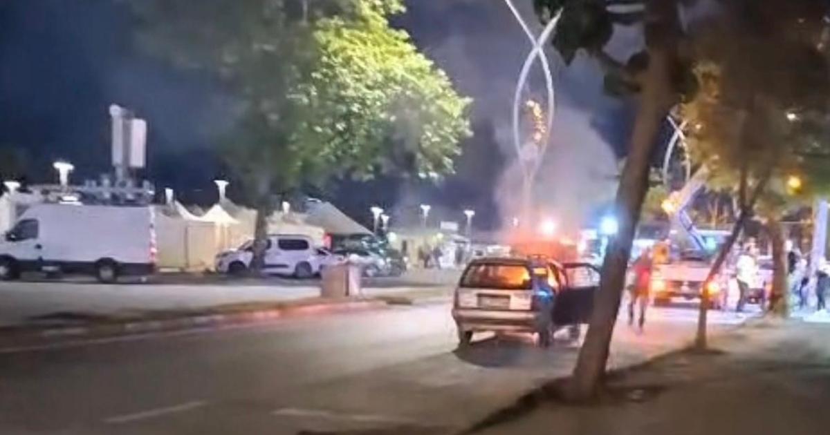 sakarya karasuda otomobil yanmaya basladi KtFHdSIZ.jpg