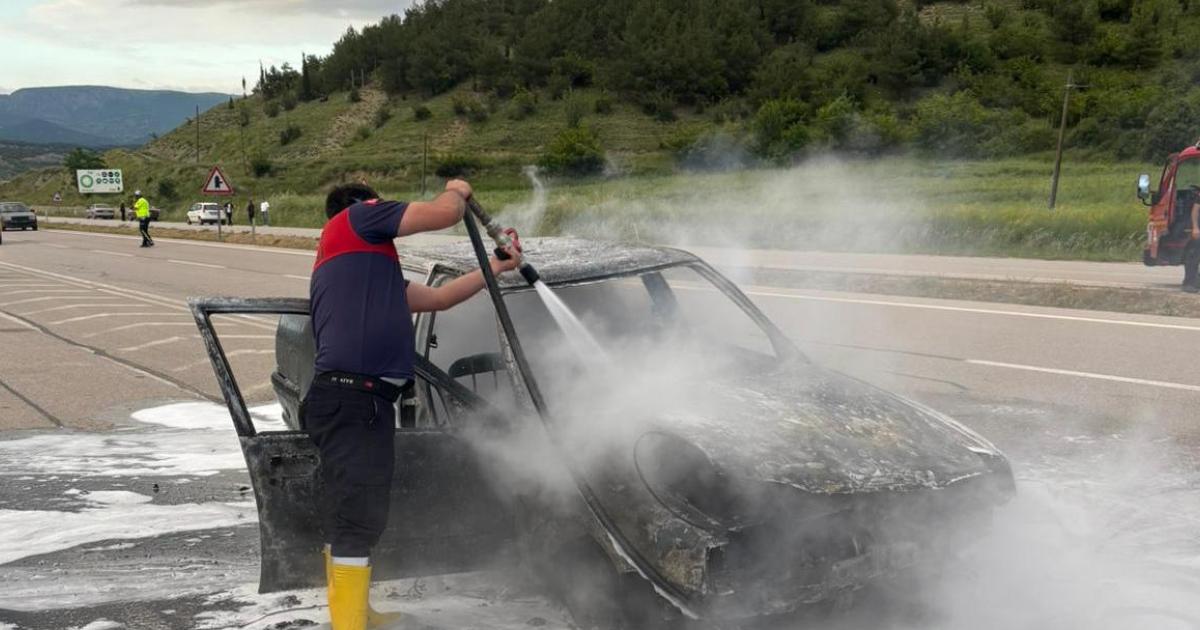 sinop boyabatta seyir halindeki otomobilde yangin cikti 9IzGH7Pe.jpg