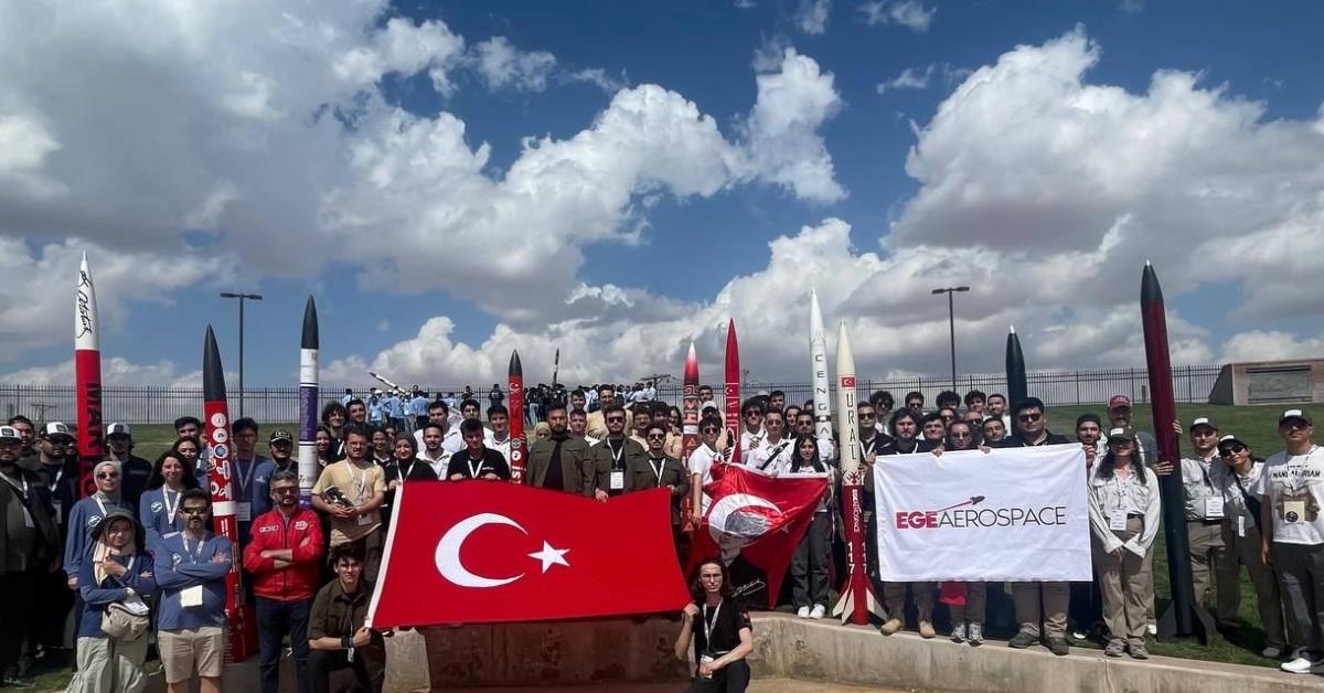 tamamen yerli roket tasarimiyla abdde tarih yazdilar xkvlvC9F.jpg