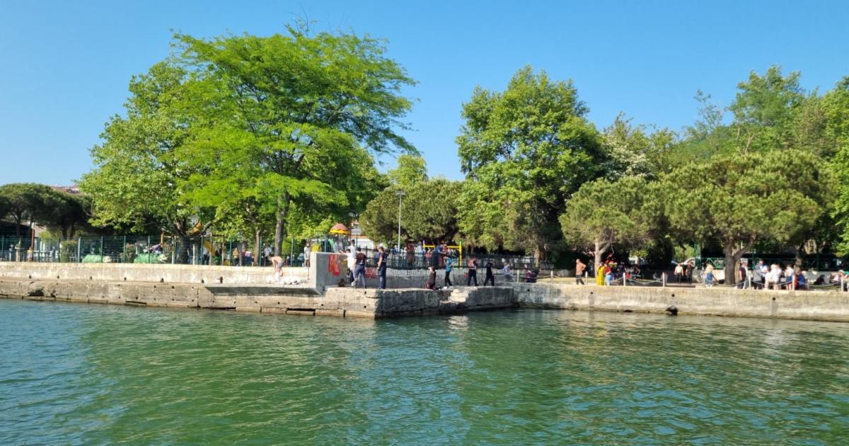 zonguldak ereglide bogulma tehlikesi geciren genc hastaneye kaldirildi HGHDqtSk.jpg