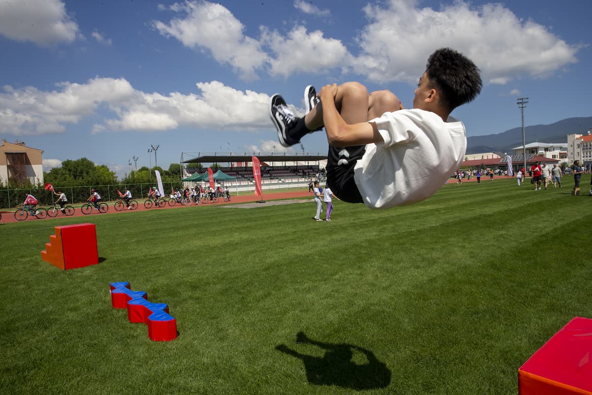 AA 20250702 38448115 38448112 BOLUDA GSB SPOR OKULLARI VE ENGELSIZ SPOR OKULLARI TORENLE ACILDI (1)