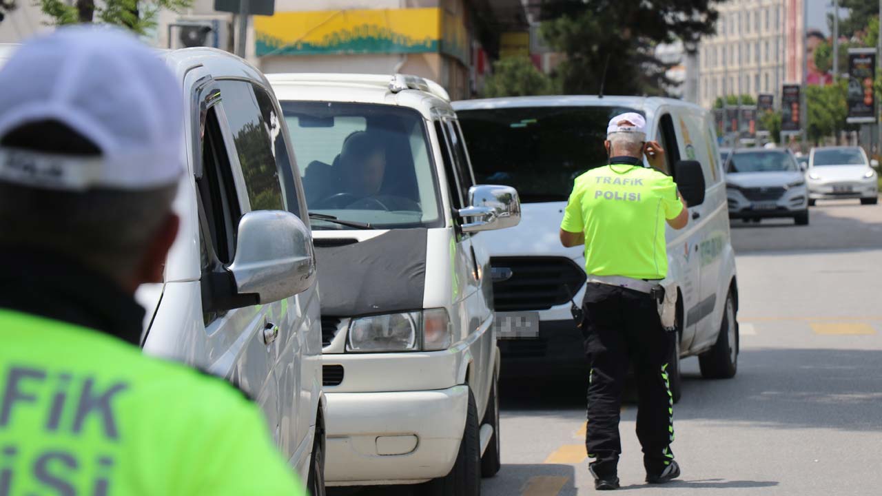Bolu’da Trafik Denetimlerinde Ceza Yağdı 6 Milyon Liranın Üzerinde Ceza Kesildi