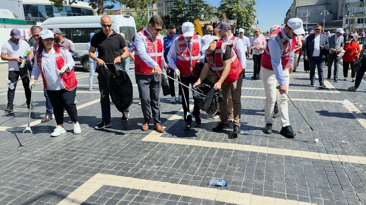 Bolu’nun Geçtiği Yoldan Düzce Şimdi Geçiyor Çöp Atana Ceza Dönemi