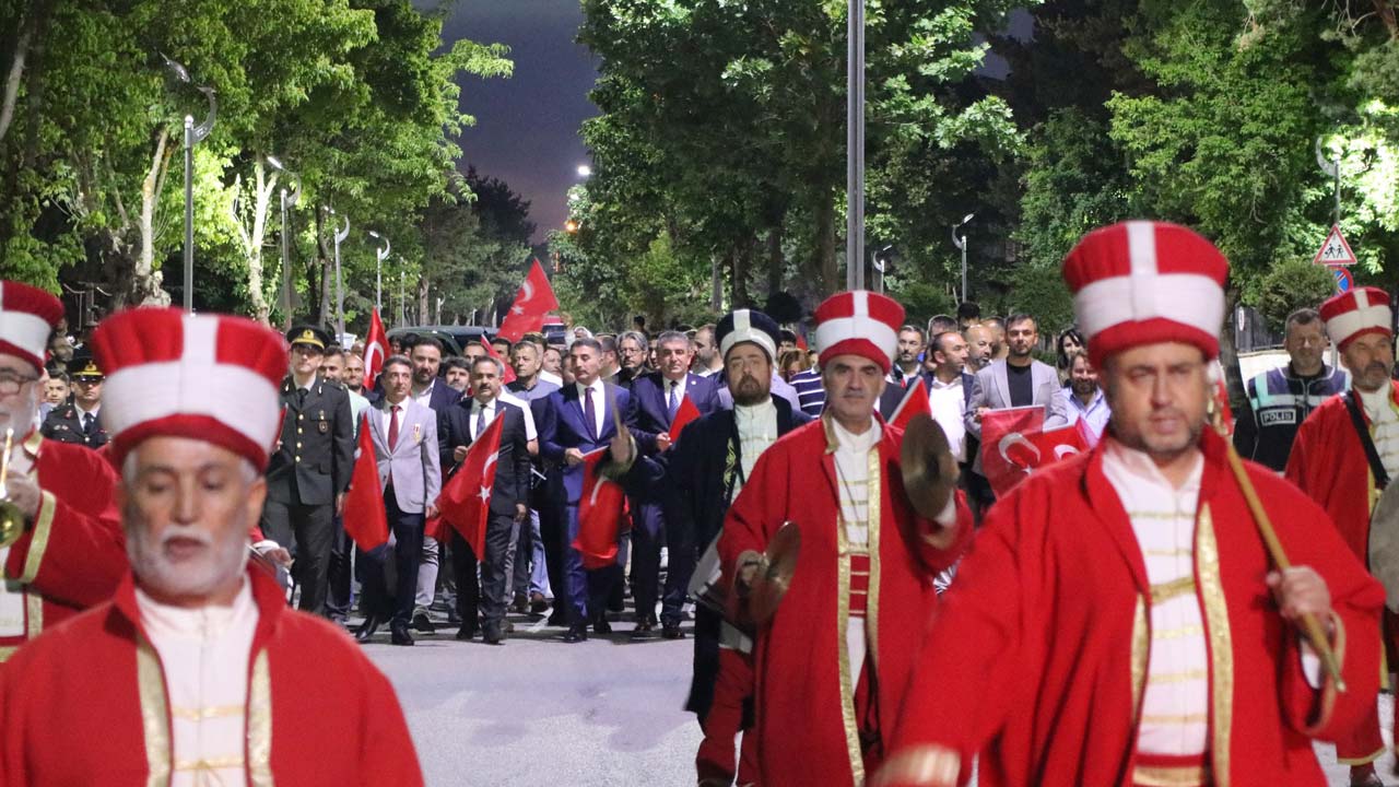Gerede 15 Temmuz Gecesi Tüm Meydanları Doldurdu