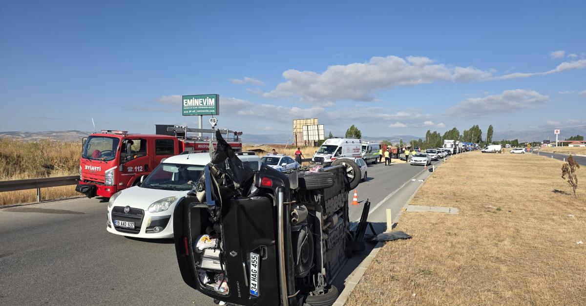 amasya merzifonda trafik kazasi 1 olu 4 yarali dgJj6YQJ.jpg