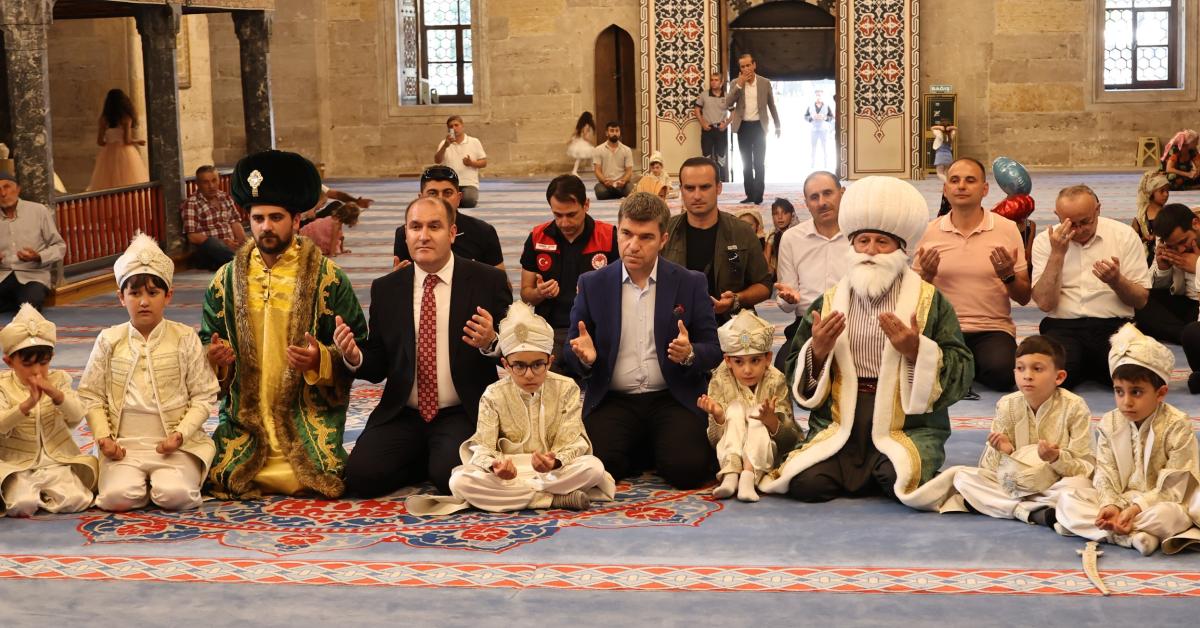 amasyada sunnet soleni duzenlendi YGqI9Bnr.jpg