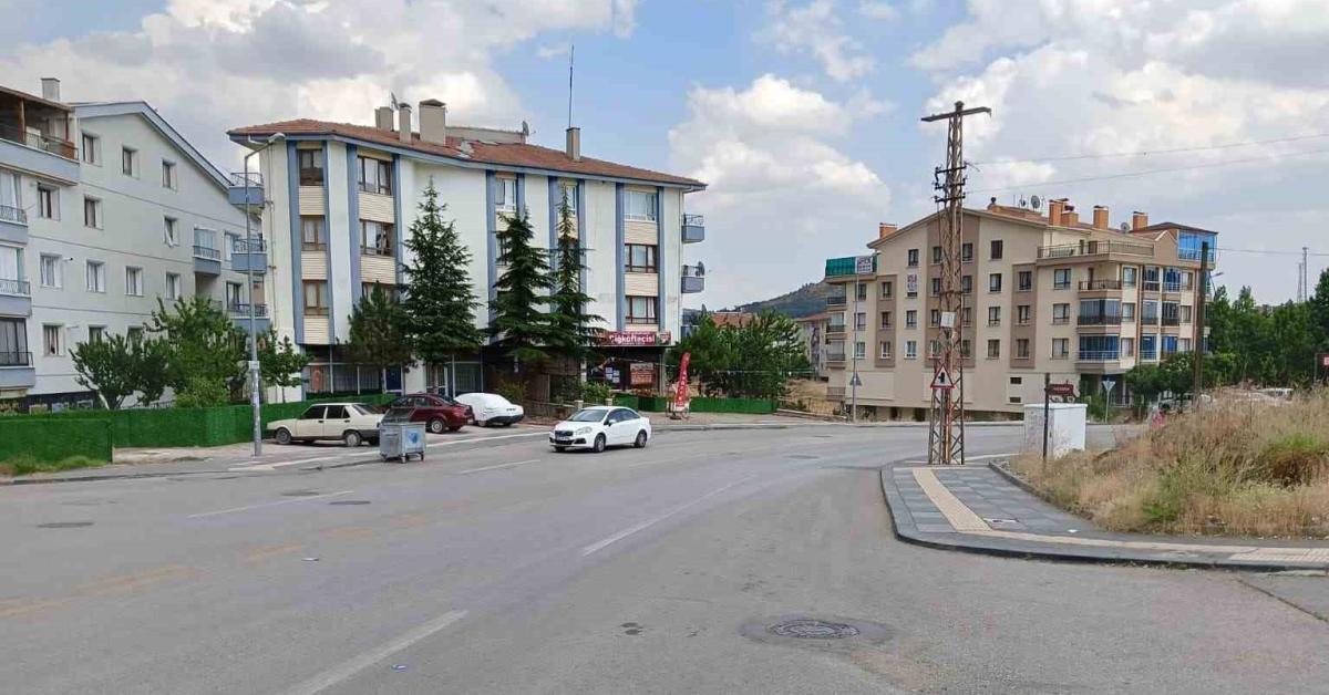 ankara altindagda drift atan aracin altinda kalacakti QK36GdDg.jpg