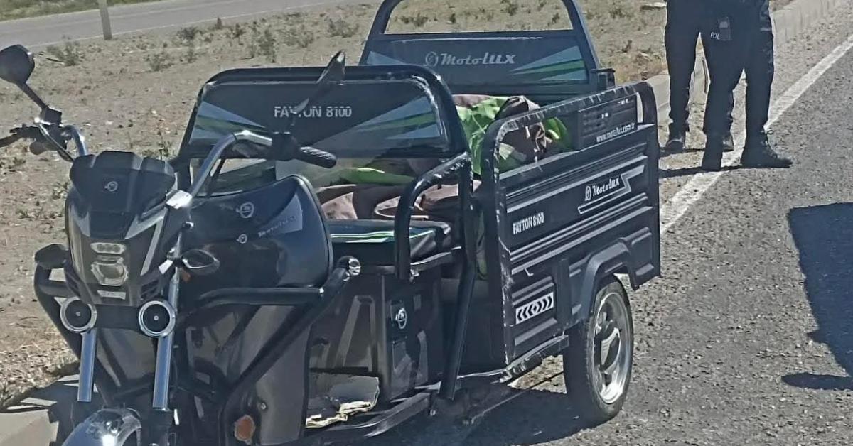 ankara beypazarinda tir dehseti motosiklet devrildi 3 kisi yaralandi GGd8kLZX.jpg