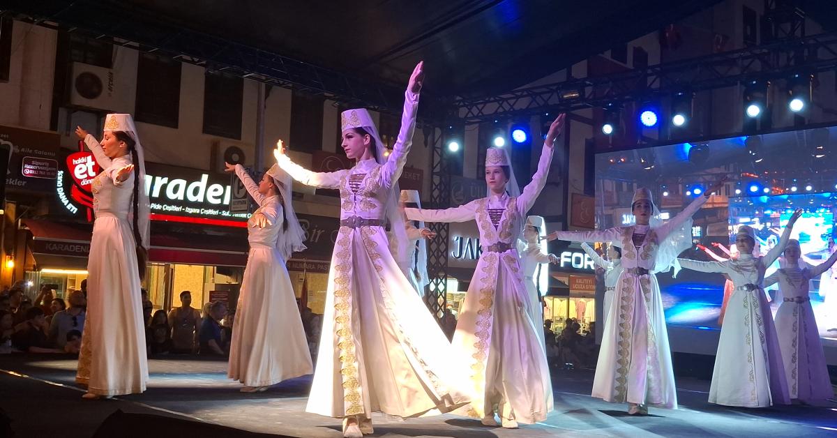 ankara beypazarinda uluslararasi halk danslari ve muzik festivali basladi 5312uptB.jpg