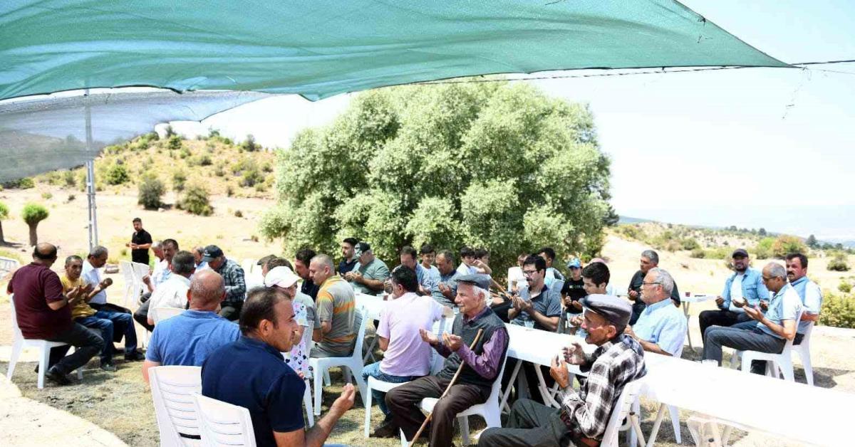ankara beypazarinda vatandaslar yagmur ellerini acti 7HYmXxyc.jpg