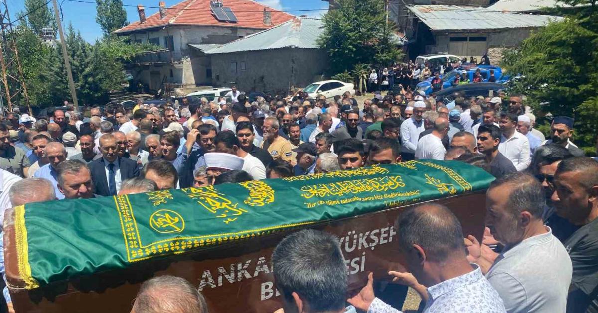 ankara cubukta sehit babasi son yolculuguna ugurlandi F3luKZru.jpg