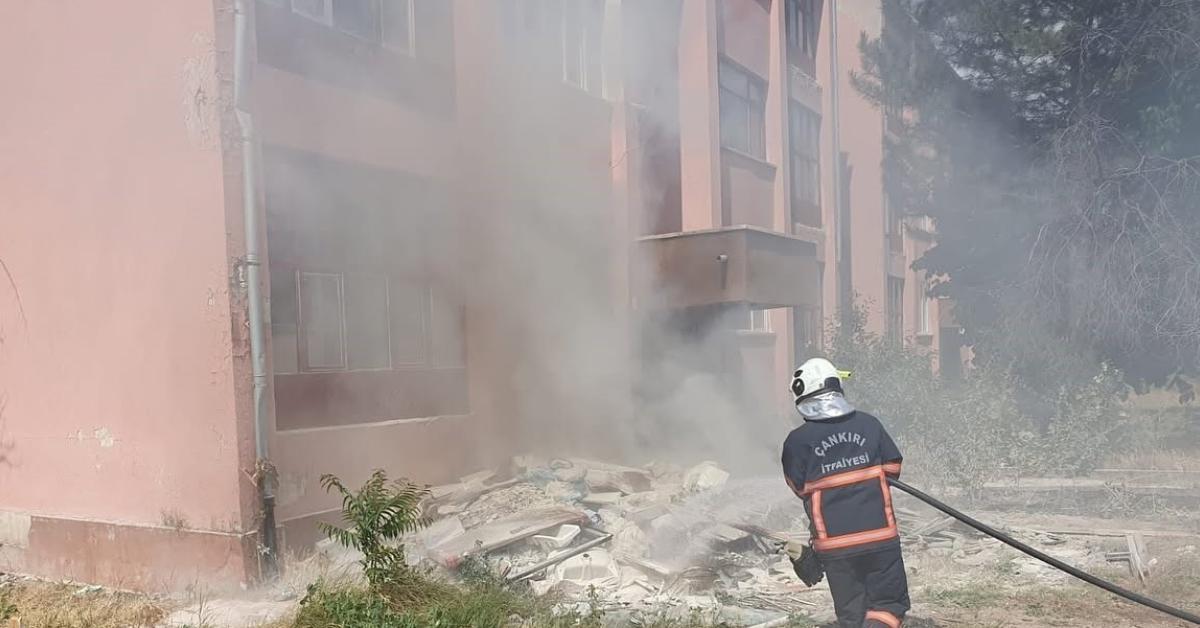 cankirida silah fabrikasi yakininda yangin cikti pvZkDHmV.jpg