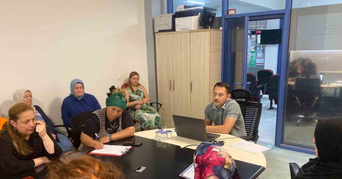 duzcede kadinlara ruh sagligi semineri 2OaVIyn9.jpg