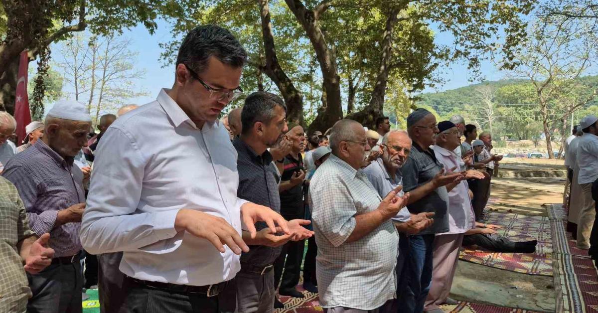 duzcede kuraklik endisesi vatandaslar yagmur duasina cikti JENTw4QZ.jpg