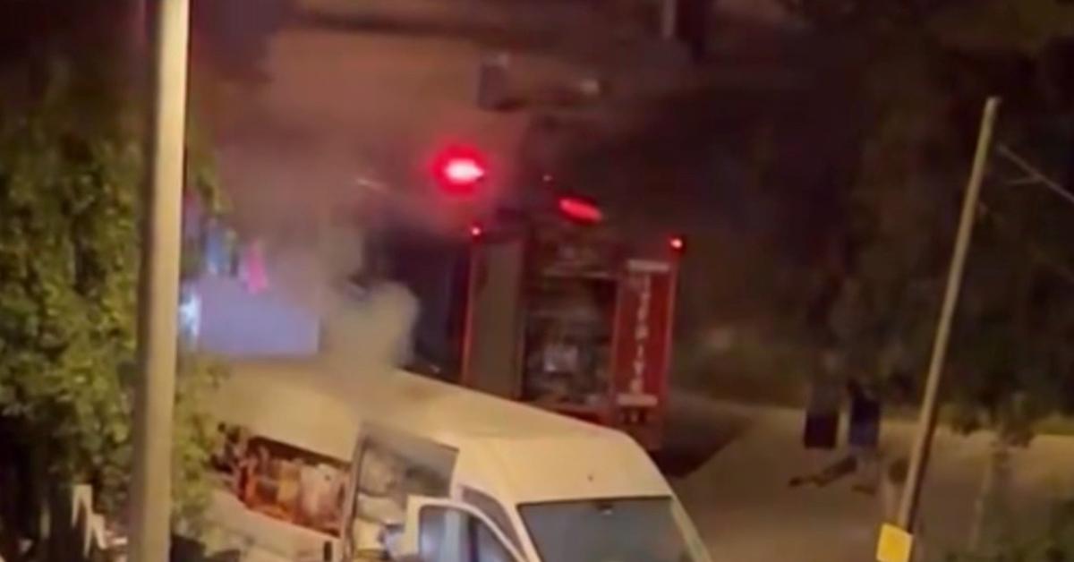 duzcede mangal komuru yuklu minibus alev aldi gnFnRLZW.jpg