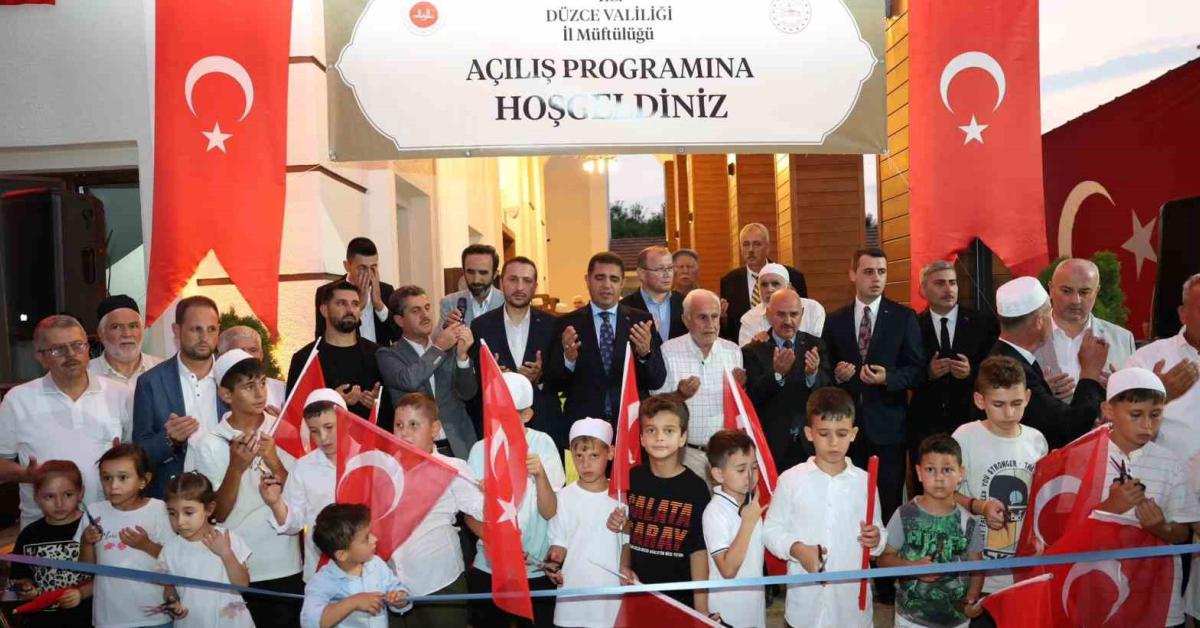 duzcede pirpir koyu camii yeniden ibadete acildi UbZSeacU.jpg