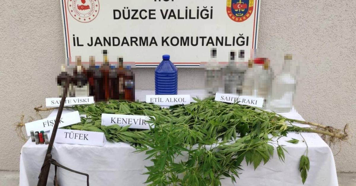 duzcede uyusturucu ve kacakcilikla mucadelede 7 tutuklama xrxfkFKC.jpg