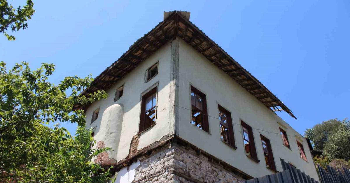 izmitteki tarihi cami restorasyona kavusuyor pgsfAYDJ.jpg