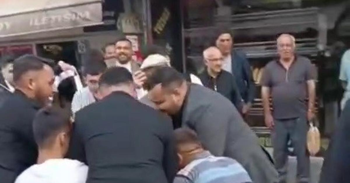 karabuk eflanide dugun konvoyuna eglenceli mudahale cMPKZaSR.jpg