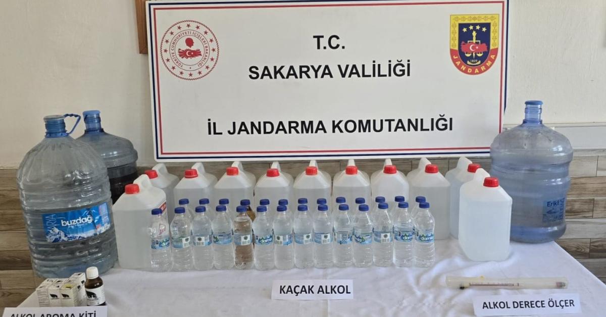 sakarya karasuda 60 litre kacak alkol ele gecirildi tJNuSSSl.jpg