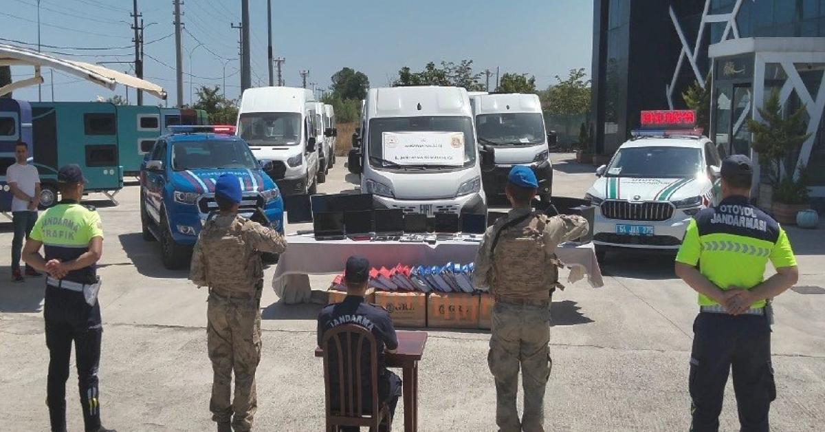 sakarya ve istanbulda orgutlu dolandiricilik operasyonu 150 milyon tllik vurgun HI2NBQ2B.jpg