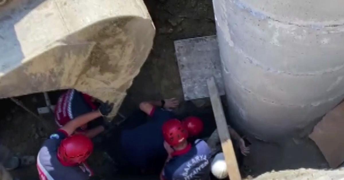 sakaryada kanalizasyon calismasi sirasinda gocuk bGrKswBx.jpg