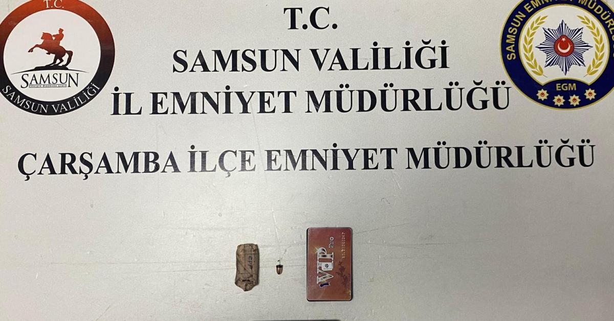 samsun carsambada ehliyet sinavinda kopya duzenegiyle yakalandi YTS8sIvw.jpg