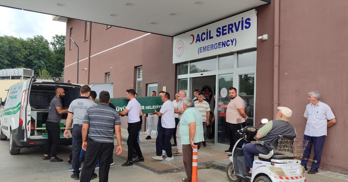 samsunda uzerine ot bicme makinesi dusen adam oldu f829JkgR.jpg